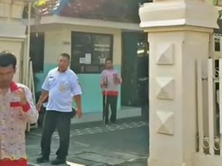 para penyandang disabilitas sedang mengikuti rute orientasi mobilitas ppsdsn pendowo kudus